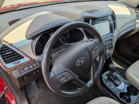 Used 2017 Hyundai Santa Fe Limited w/ Cargo Package AWD/4WD image 11