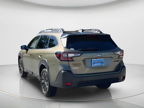 Used 2025 Subaru Outback Onyx Edition AWD/4WD image 15