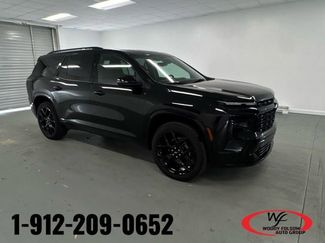 Used 2024 Chevrolet Traverse RS video 1