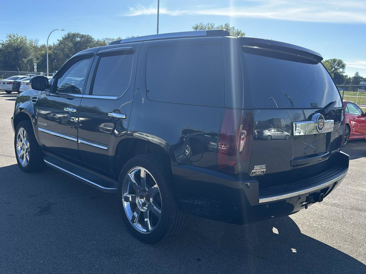 Used 2010 Cadillac Escalade Luxury AWD/4WD image 7