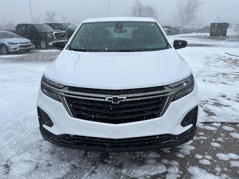 Used 2023 Chevrolet Equinox LS w/ Sport Edition image 9