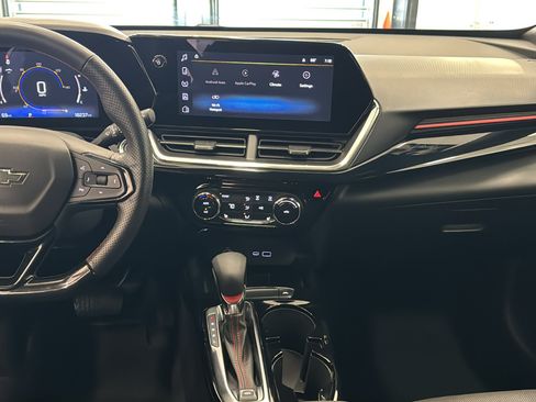 Used 2024 Chevrolet Trax RS w/ Driver Confidence Package FWD image 11