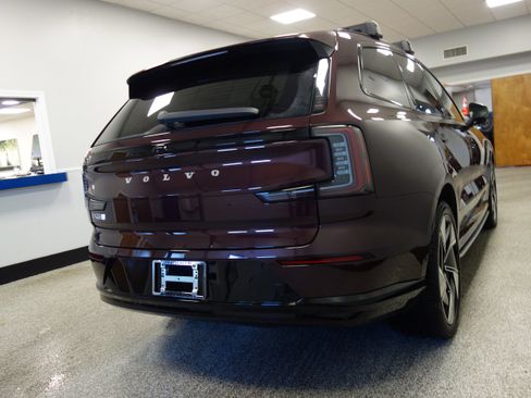 Certified 2025 Volvo EX90 Ultra image 7
