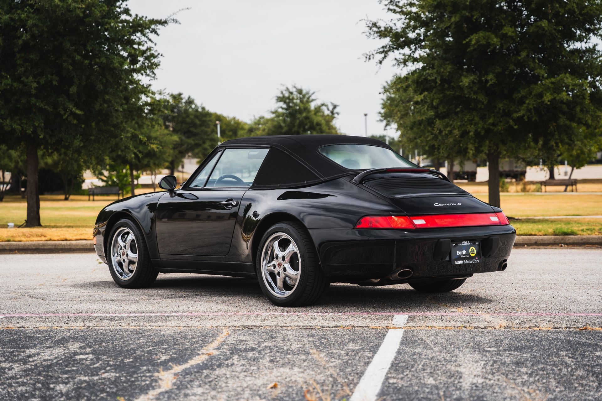 Used 1995 Porsche 911 Carrera RWD image 22