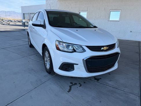 Used 2019 Chevrolet Sonic LT w/ Convenience Package image 1