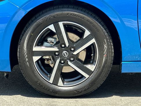 Used 2024 Nissan Sentra SV FWD image 25