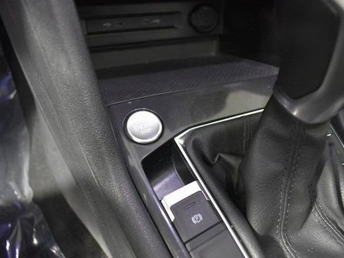 Used 2024 Volkswagen Tiguan Wolfsburg Edition image 17