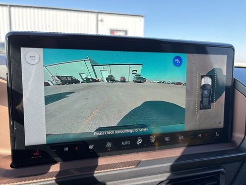 Used 2025 Ford Bronco Sport Outer Banks w/ Outer Banks Tech Package+ image 36