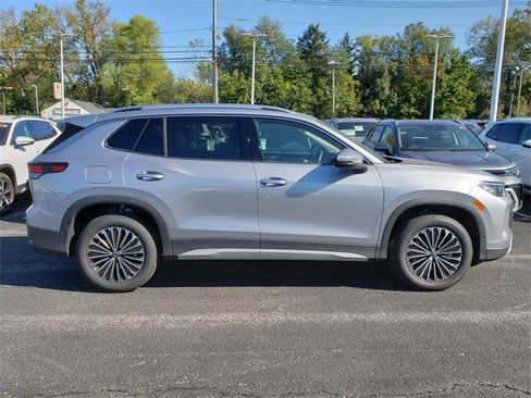 New 2025 Volkswagen Tiguan S image 2