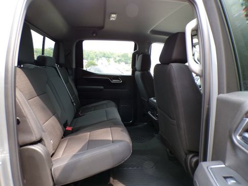 Used 2024 Chevrolet Silverado 1500 LT Trail Boss w/ Convenience Package II AWD/4WD image 20