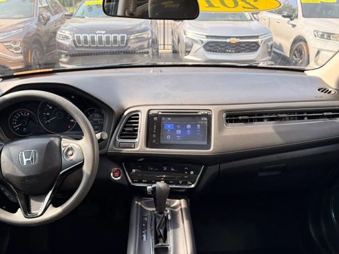 Used 2018 Honda HR-V EX image 15