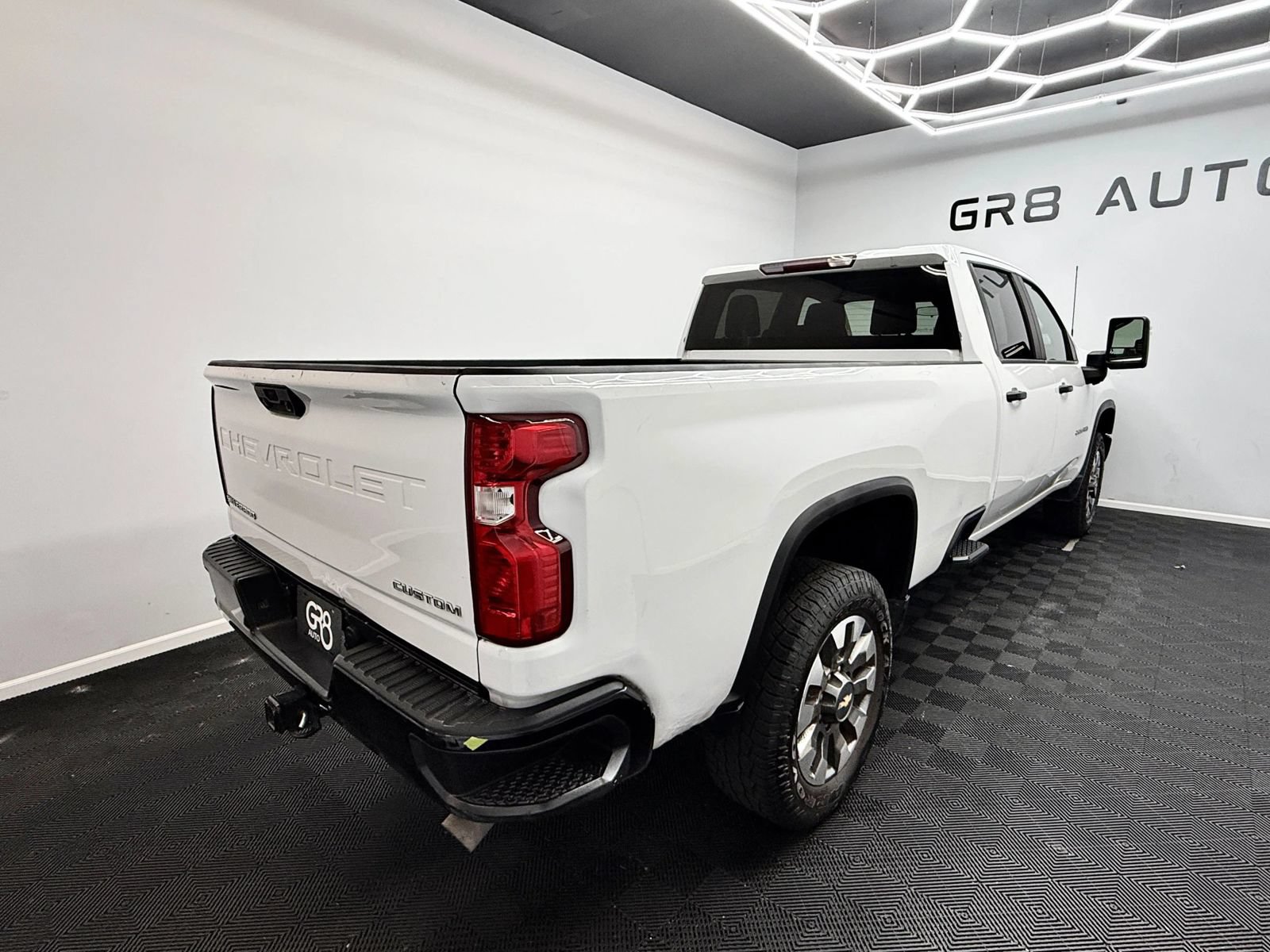 Used 2022 Chevrolet Silverado 2500 Custom w/ Custom Convenience Package RWD image 8