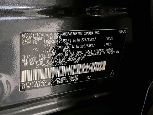 Used 2020 Toyota RAV4 XLE w/ Convenience Package image 18