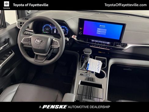 New 2026 Toyota Sienna XLE Woodland Edition AWD/4WD image 16