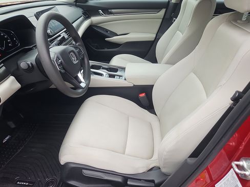 Used 2018 Honda Accord LX image 25