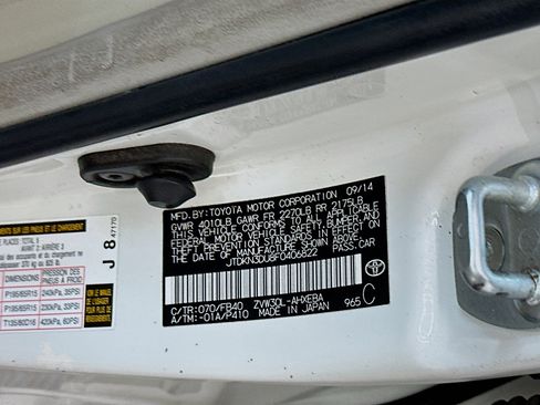 Used 2015 Toyota Prius Three FWD image 12