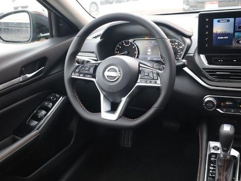 New 2025 Nissan Altima 2.5 SR w/ SR Premium Package image 23