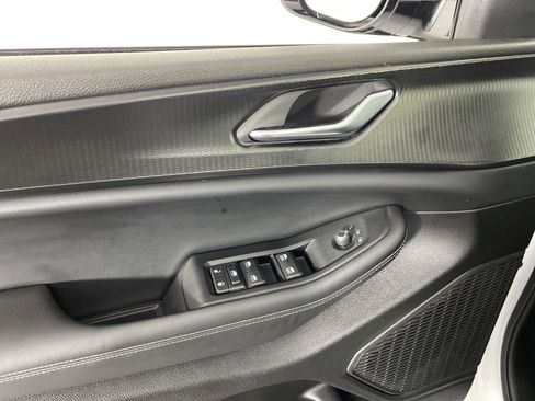 Used 2024 Jeep Grand Cherokee L Altitude AWD/4WD image 15