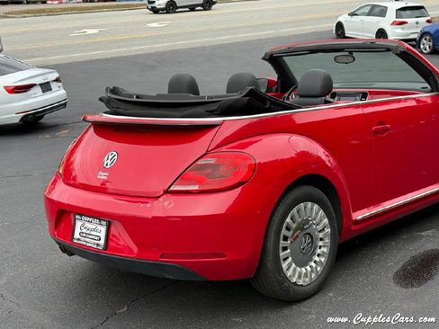 Used 2014 Volkswagen Beetle 1.8T FWD image 41