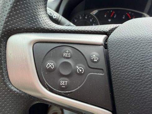 Used 2024 GMC Terrain SLE w/ Driver Convenience Package FWD image 21