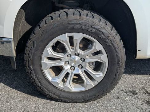 Used 2024 Chevrolet Silverado 1500 LTZ AWD/4WD image 10