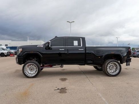 Used 2020 GMC Sierra 3500 Denali w/ Denali Ultimate Package AWD/4WD image 4