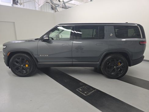 Used 2023 Rivian R1S Adventure AWD/4WD image 2