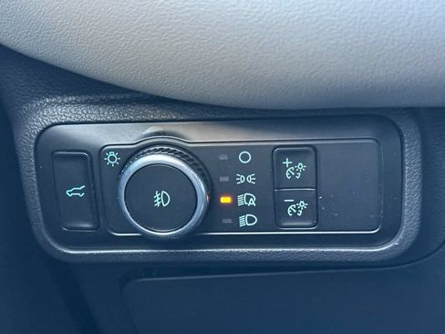 Used 2025 Ford Explorer Active w/ Active Comfort Package AWD/4WD image 31