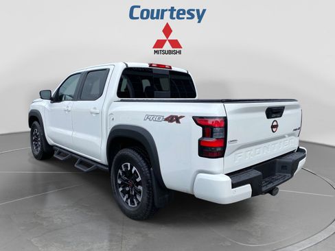 Used 2023 Nissan Frontier PRO-4X w/ Technology Package AWD/4WD image 3