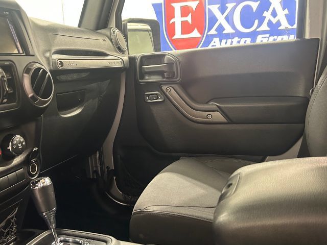 Used 2015 Jeep Wrangler Unlimited Sport w/ Quick Order Package 24S AWD/4WD image 13