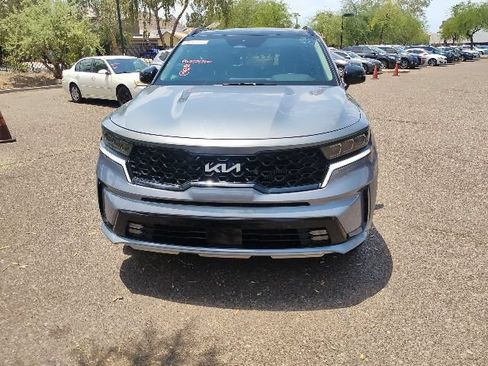 Certified 2023 Kia Sorento SX AWD/4WD image 2