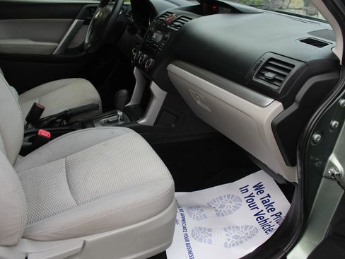 Used 2015 Subaru Forester 2.5i Premium w/ All-Weather Package AWD/4WD image 16