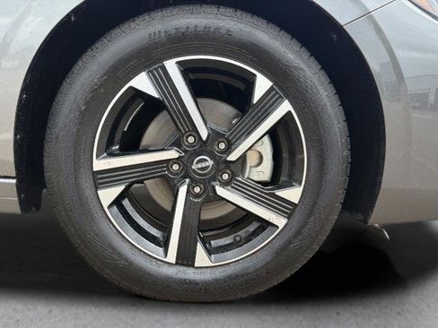 Certified 2024 Nissan Sentra SV FWD image 23