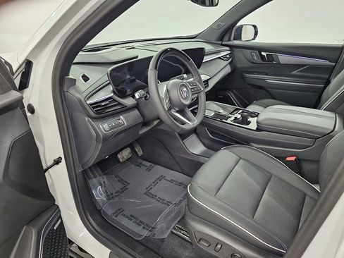 Used 2025 Buick Enclave Sport Touring w/ Super Cruise Package FWD image 15