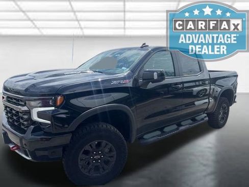 Used 2025 Chevrolet Silverado 1500 ZR2 w/ Technology Package image 3