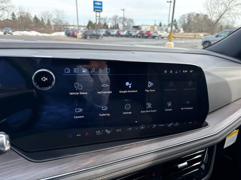 New 2026 Chevrolet Tahoe Premier w/ Sun And Tow Package AWD/4WD image 27