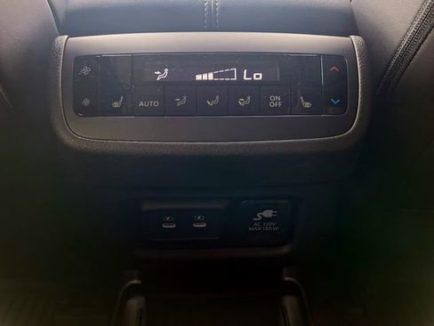 New 2026 Nissan Pathfinder Platinum AWD/4WD image 30