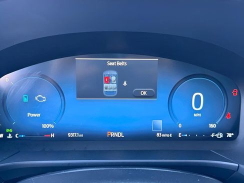 Used 2025 Ford Escape Platinum w/ Premium Technology Package FWD image 24