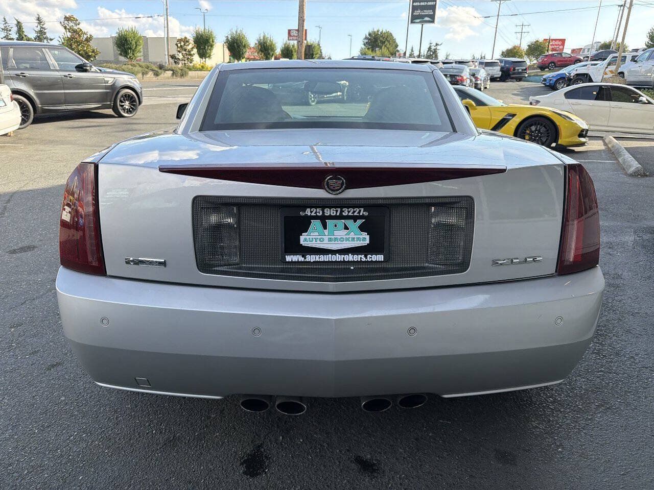Used 2004 Cadillac XLR RWD image 4