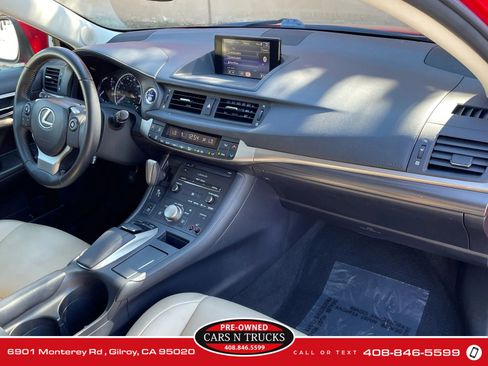 Used 2014 Lexus CT 200h Premium image 11