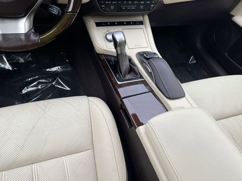 Used 2017 Lexus ES 350 w/ Luxury Package FWD image 22