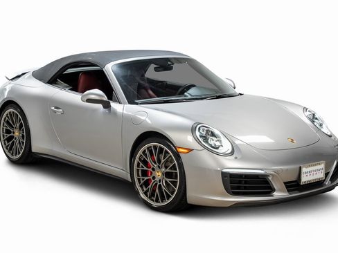 Used 2017 Porsche 911 Carrera 4S image 2