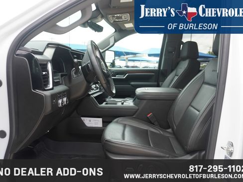 Used 2025 GMC Sierra 2500 Denali w/ Denali Reserve Package AWD/4WD image 6