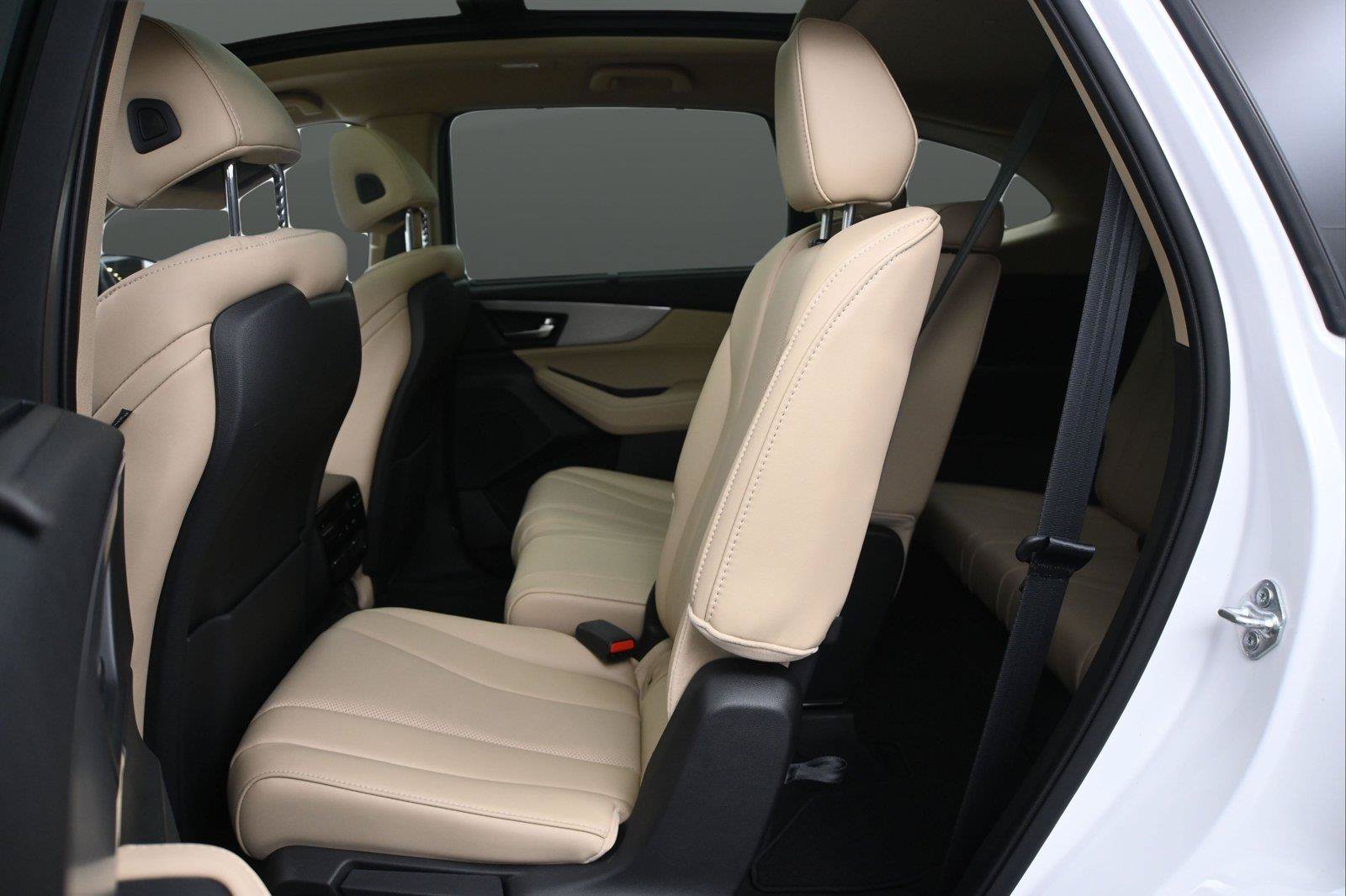 Used 2024 Acura MDX w/ Technology Package AWD/4WD image 9