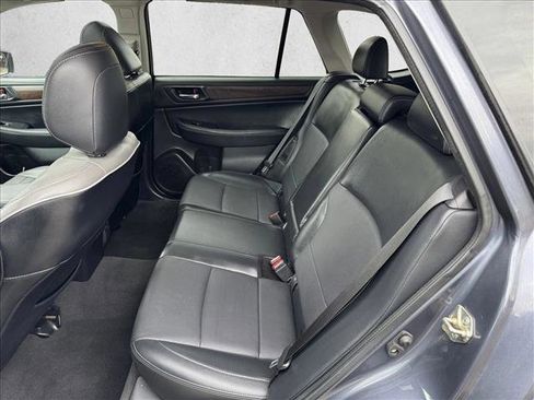 Used 2016 Subaru Outback 2.5i Limited AWD/4WD image 17