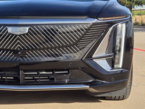 Certified 2025 Cadillac Lyriq Luxury w/ LPO, Floor Liner Package image 6