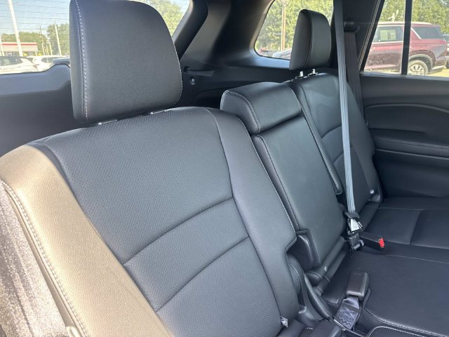 Used 2025 Honda Passport EX-L image 13