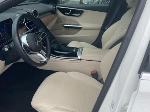 Used 2025 Mercedes-Benz C 300 Sedan image 6