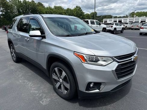 Used 2018 Chevrolet Traverse LT FWD image 7