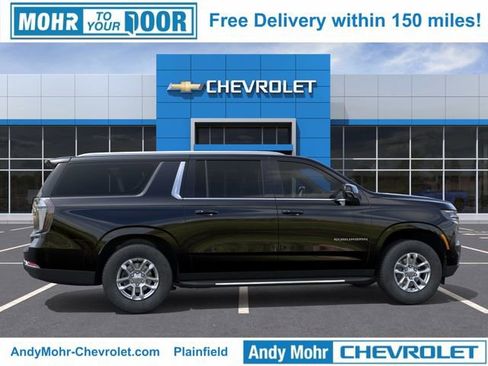 New 2026 Chevrolet Suburban LT w/ Comfort Package AWD/4WD image 7